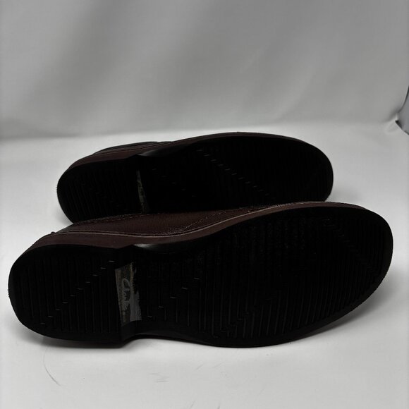 Clarks Men’s Dark Brown Leather Slip-on shoes - New In Box - Size 9.5 main image 4